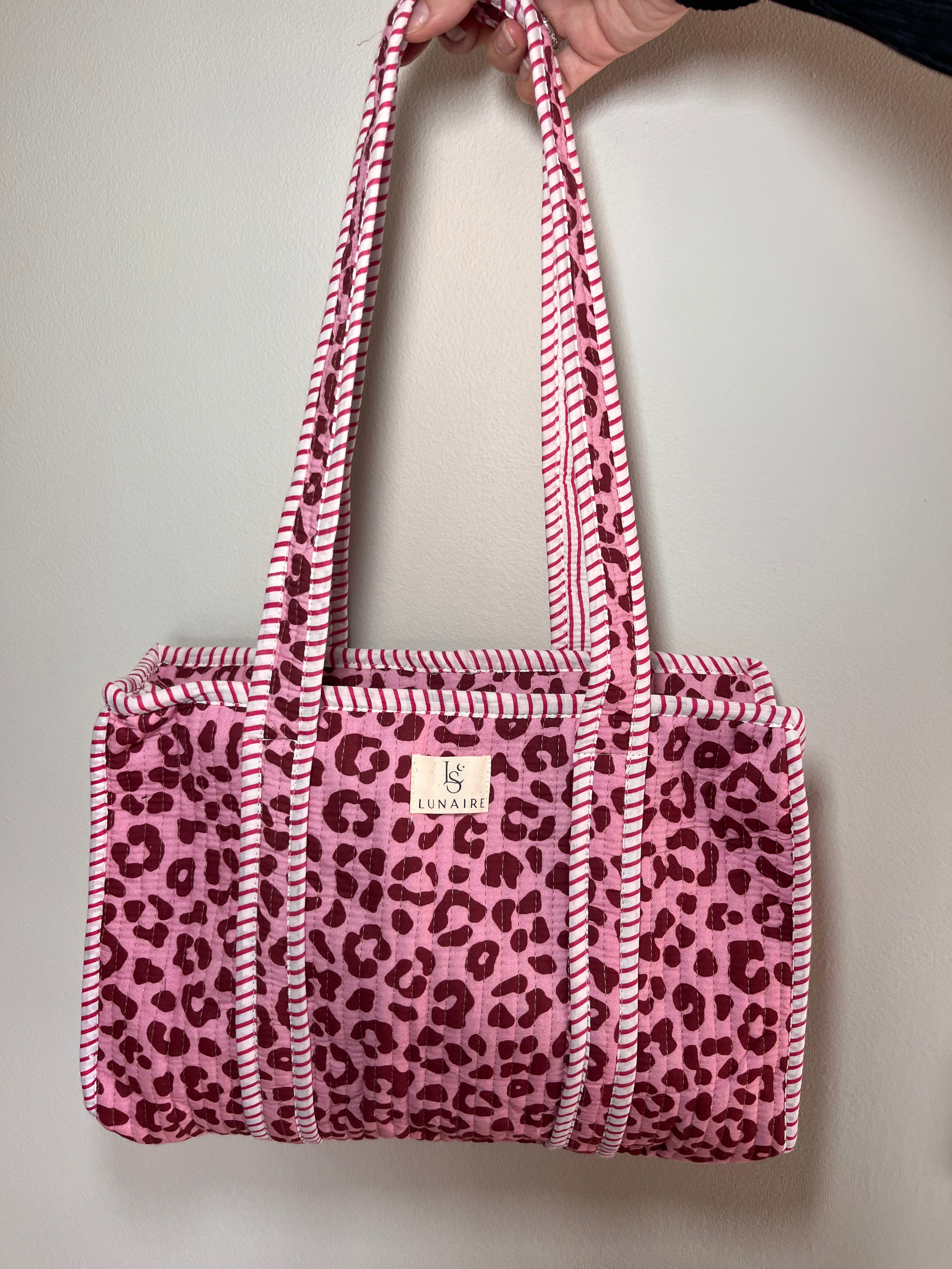 Pink Leopard print Tote bags