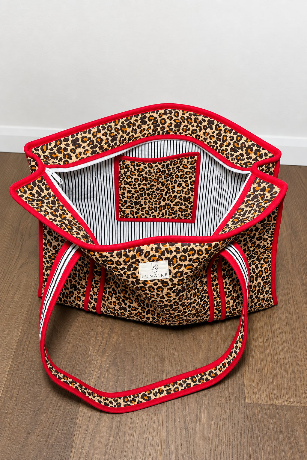 Leopard Print Red Pipe Tote bags