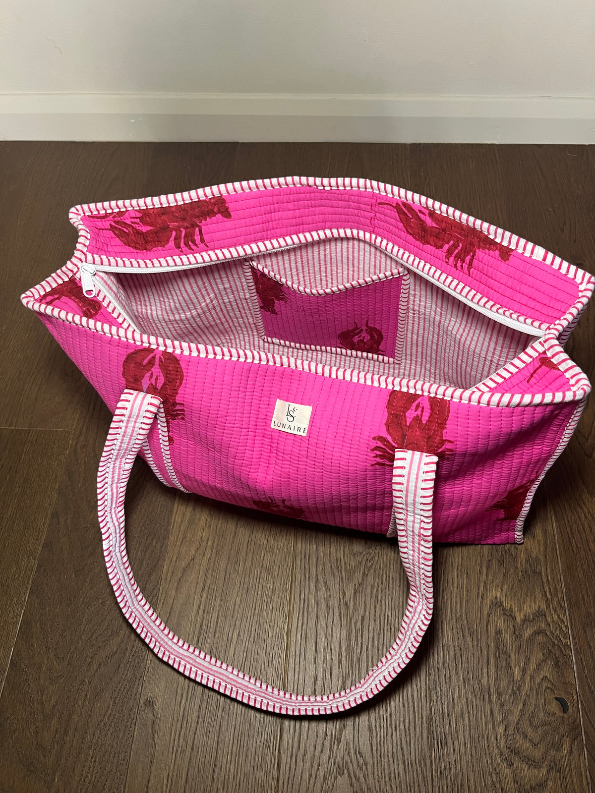 Lobster-Scorpio Tote bags