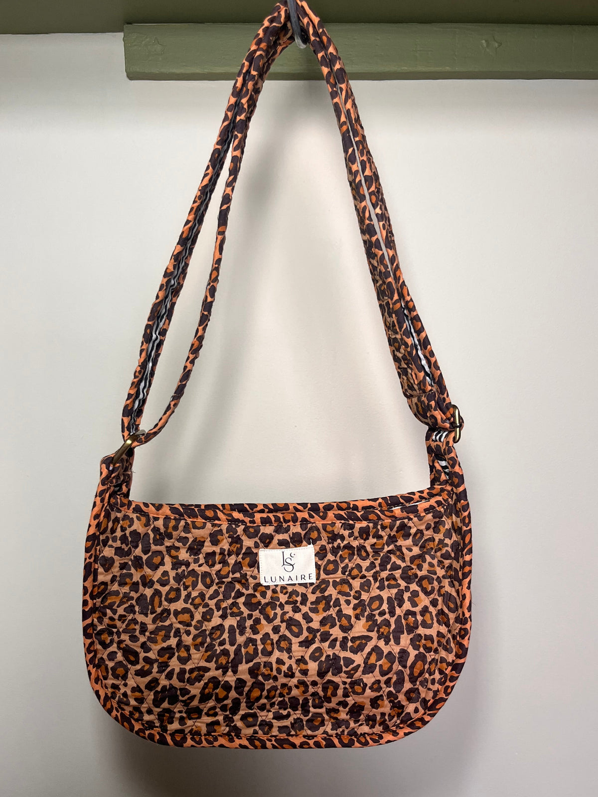 Leopard Print Red Pipe Tote bags