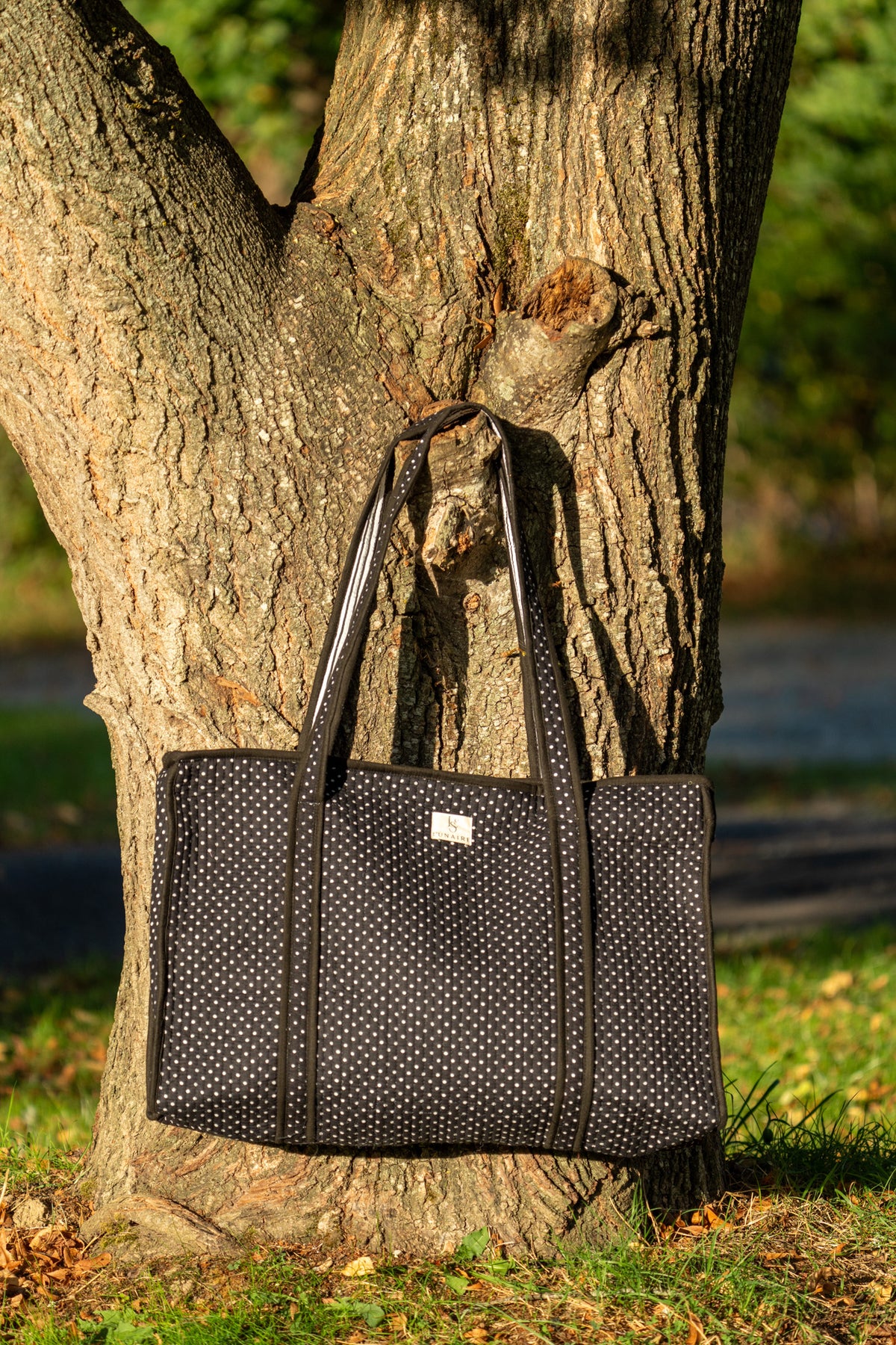 Black Polka Dot Tote bags